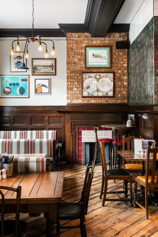 Publove @ The Rose & Crown Londres Extérieur photo